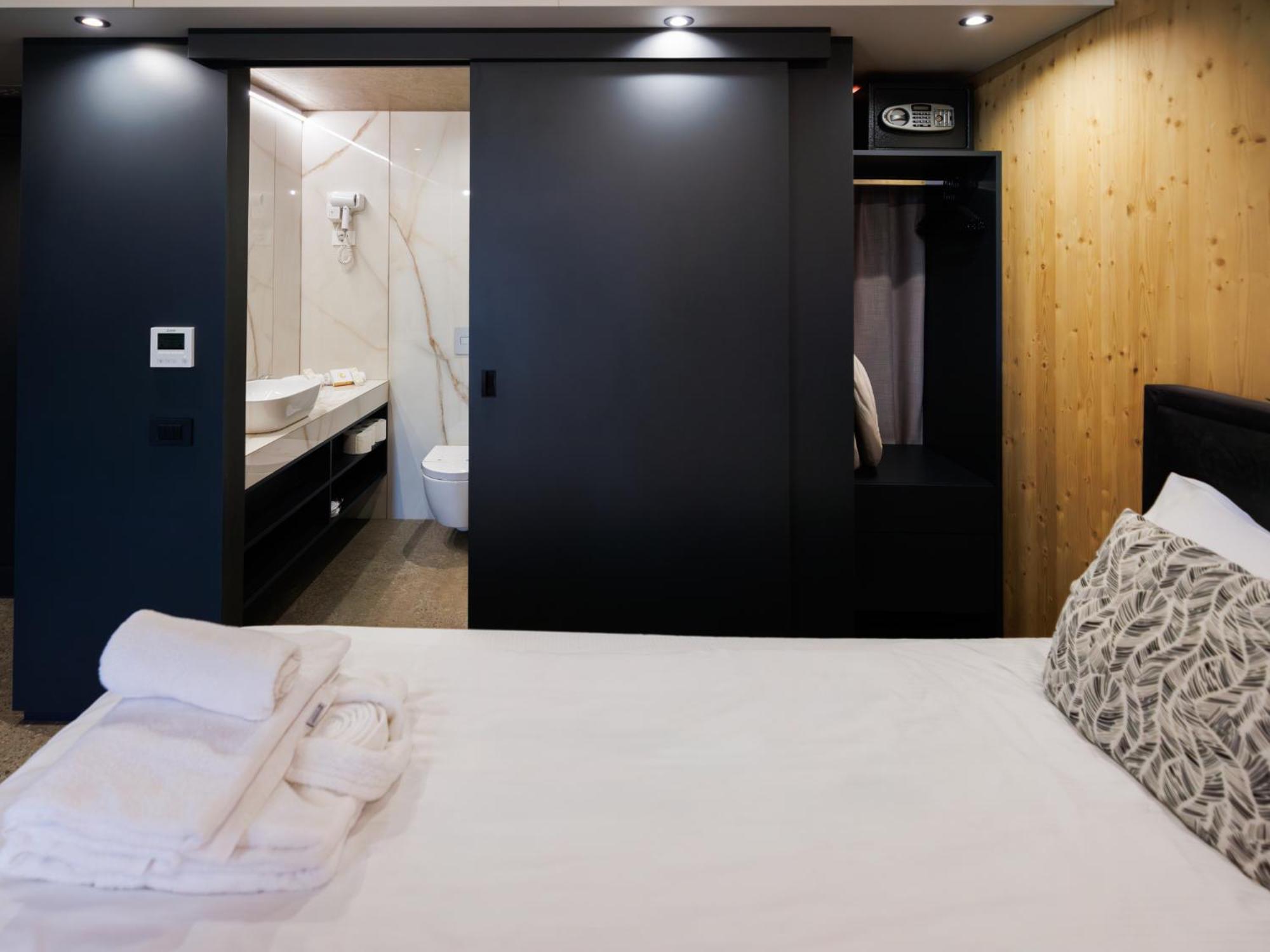 Wine Paradise - Glamping Resort Marezige Bagian luar foto